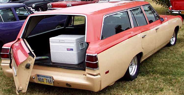 70 Dodge Coronet 4dr Station Wagon