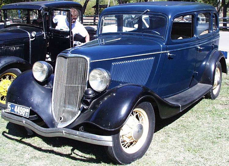 33 Ford ForDor Sedan