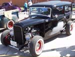 32 Ford Hiboy Tudor Sedan