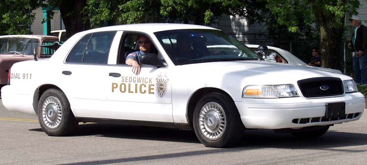 03 Ford Crown Vic Police Cruiser