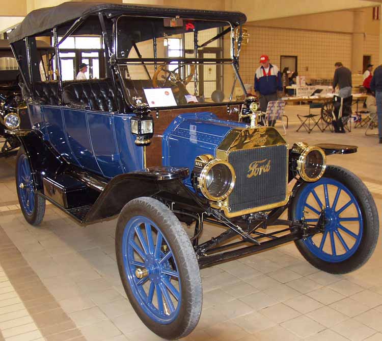 13 Ford Model T Touring