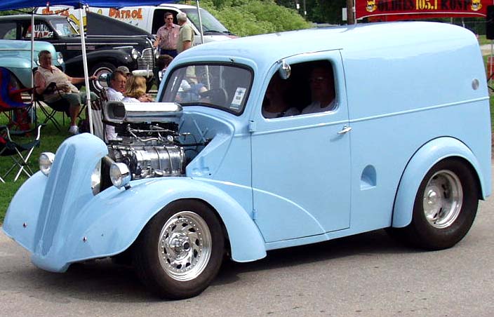 48 Thames Sedan Delivery