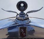 28 REO 4dr Sedan Radiator Mascot