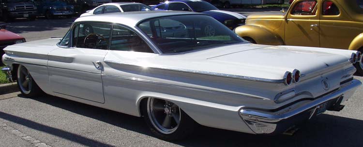 60 Pontiac 2dr Hardtop