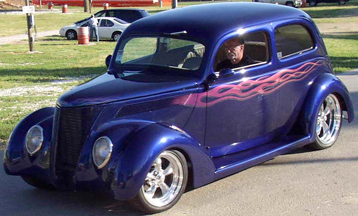 37 Ford Tudor Sedan