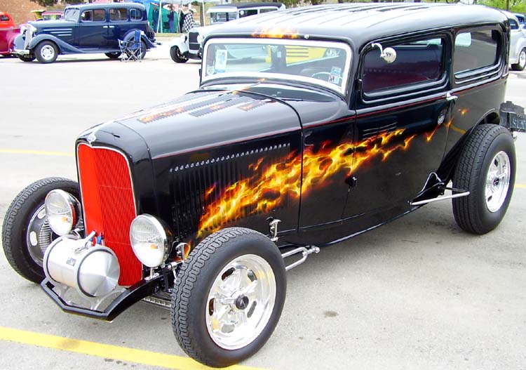 32 Ford Hiboy Chopped Tudor Sedan