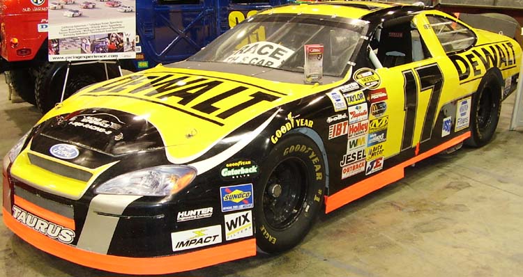 05 Ford Taurus DeWalt 17
