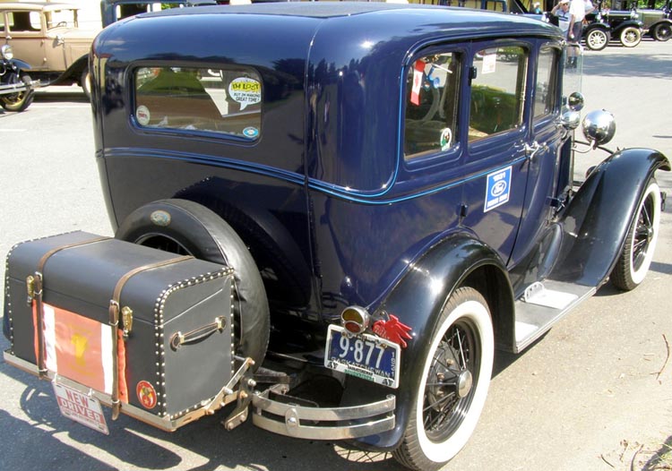 31 Ford Model A ForDor Sedan