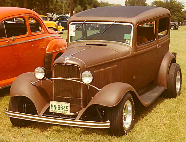 32 Ford Tudor Sedan